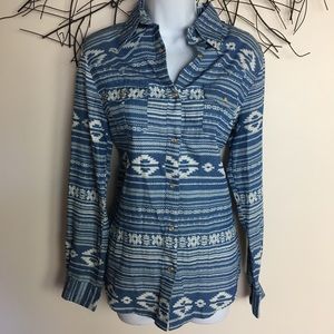 Wrangler Blue and White Button Down Shirt